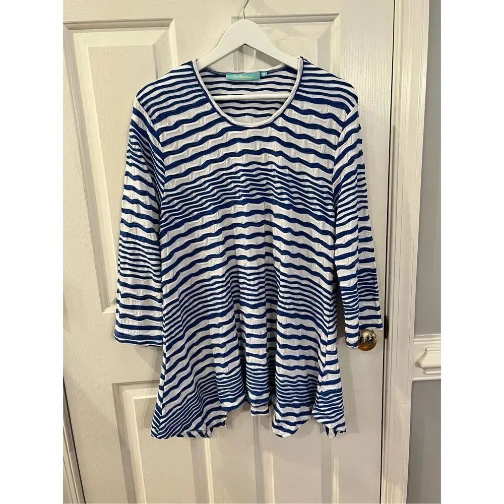 Anthony’s Resort Wear Blue& White Stripe Textured Top sz XL